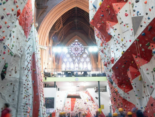 Manchester Climbing Centre: Escalando en una Iglesia Convertida